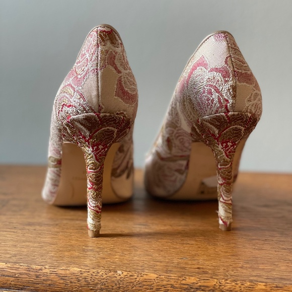 Nine West Gorgeous Embroidered High Heels - Picture 4 of 5